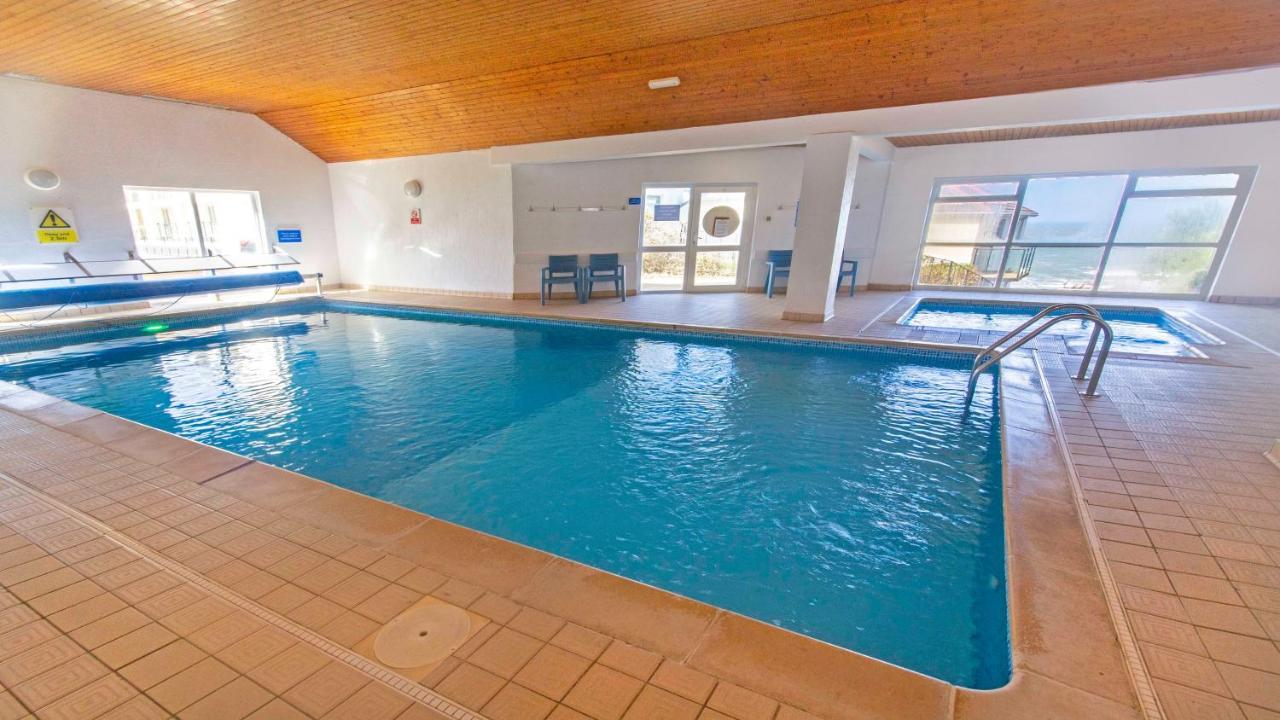 Clifton Court Apt 16 With Indoor Heated Pool & Sea Views Croyde Exterior foto