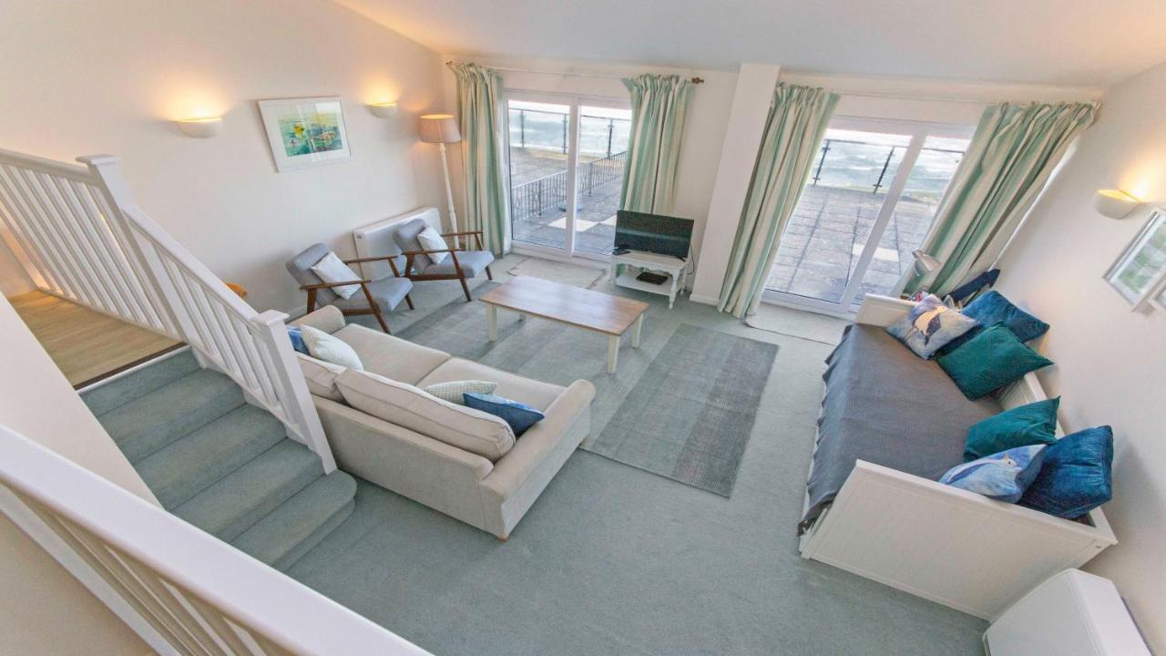 Clifton Court Apt 16 With Indoor Heated Pool & Sea Views Apartamento Croyde Exterior foto