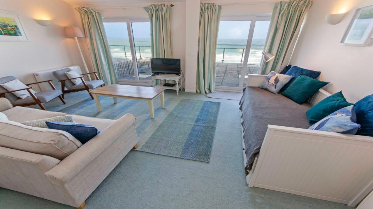 Clifton Court Apt 16 With Indoor Heated Pool & Sea Views Apartamento Croyde Exterior foto