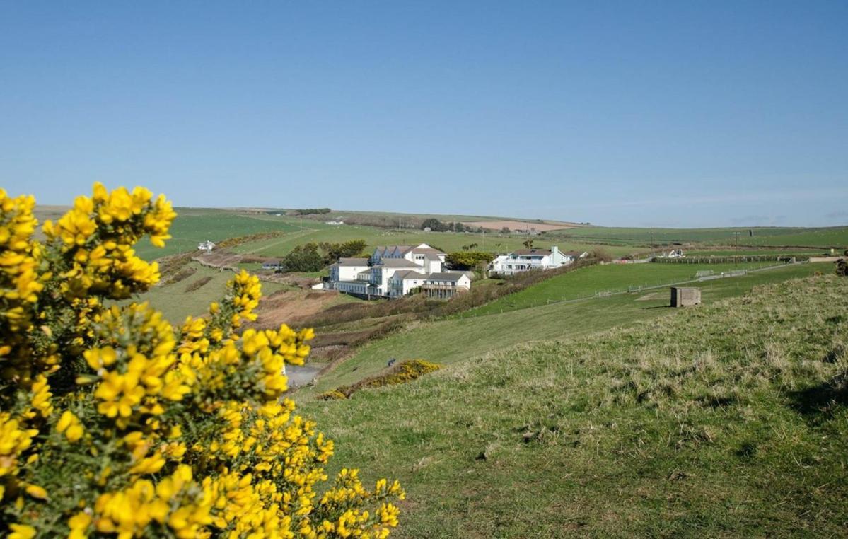 Clifton Court Apt 16 With Indoor Heated Pool & Sea Views Apartamento Croyde Exterior foto